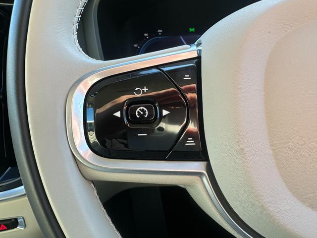 V60 プラス B4 Google搭載ナビ・バックカメラ 360度ビューカメラ LEDヘッドライト レザーシート シートヒーター ステアリングヒーター アダプティブクルーズコントロール ETC(10枚目)