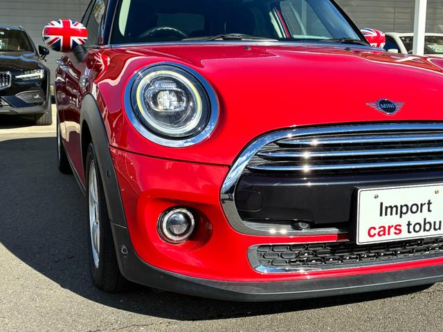 ＭＩＮＩ クーパーＤ　ワンオーナー車　純正ナビ・バックカメラ　スマートキー　シートヒーター　ＦＲ障害物センサー　ＥＴＣ　オートライト（6枚目）
