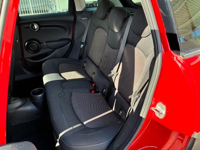 ＭＩＮＩ クーパーＤ　ワンオーナー車　純正ナビ・バックカメラ　スマートキー　シートヒーター　ＦＲ障害物センサー　ＥＴＣ　オートライト（24枚目）