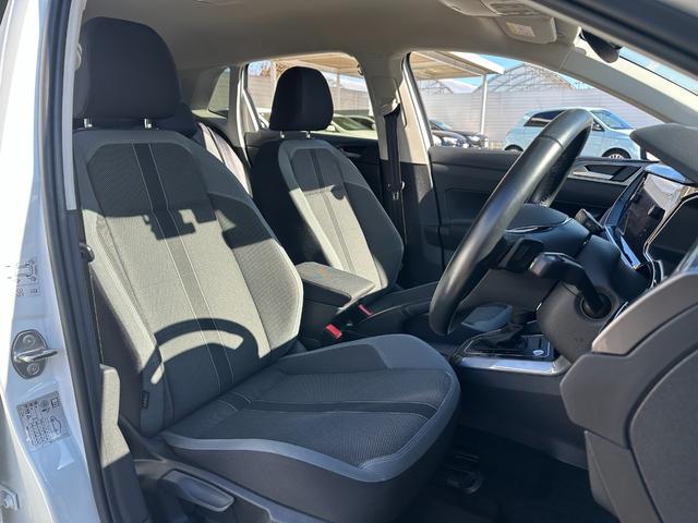 ポロ ＴＳＩ　Ｒライン　ワンオーナー車　純正ナビ・バックカメラ　セーフティーパッケージ　ディスカバーメディアパッケージ　テクノロジーパッケージ　アダプティブクルーズコントロール　ＥＴＣ（21枚目）