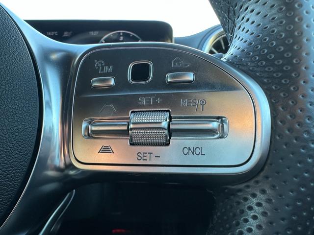 Ａクラスセダン Ａ２００ｄ　セダン　ＡＭＧライン　純正ナビ・バックカメラ　アダプティブクルーズコントロール　ＬＥＤヘッドライト　パワーシート　シートヒーター　フルセグＴＶ　ＥＴＣ　キーレスゴー（12枚目）