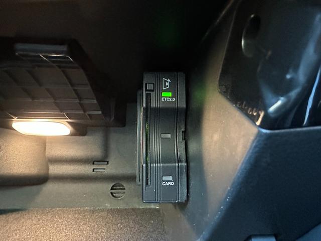 Ａクラスセダン Ａ２００ｄ　セダン　ＡＭＧライン　純正ナビ・バックカメラ　アダプティブクルーズコントロール　ＬＥＤヘッドライト　パワーシート　シートヒーター　フルセグＴＶ　ＥＴＣ　キーレスゴー（18枚目）