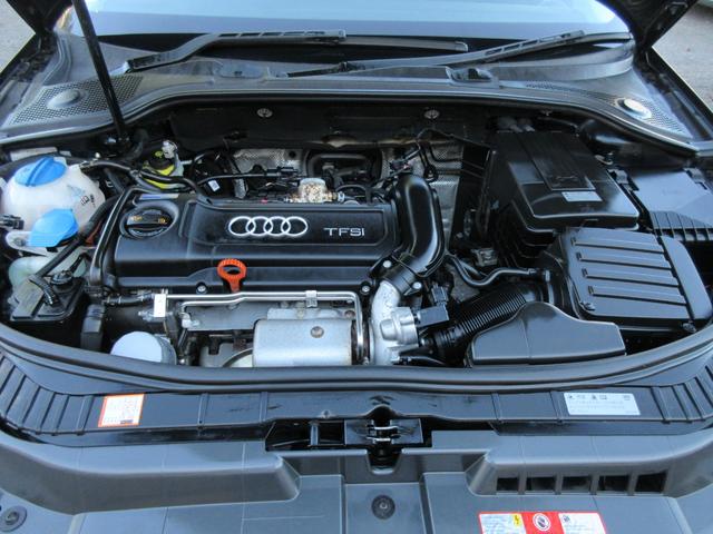スポーツバック1.4TFSI 走行69000km・SPORT TECHNIC製17AW・ETC・HID・LEDフォグ・純正デッキ・AUX接続・本革巻ステア・マニュアルモード・キーレス・スペアキー・オートエアコン・タイミングチェーン(17枚目)