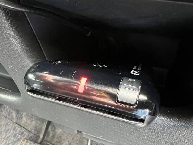 ステラ カスタムＲ　／後期型／エアロ／車検：２年付／走行：５．５万ｋｍ／外ナビ／ワンセグ／ＤＶＤ／ＵＳＢ接続／純１４ＡＷ／ＬＥＤライト／フォグ／ＥＴＣ／革ステ／スマキ－／ＡＵＴＯエアコン／ドアバイザ－／Ｔチェ－ン（11枚目）