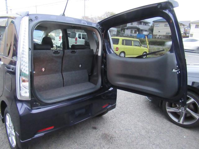 ステラ カスタムＲ　／後期型／エアロ／車検：２年付／走行：５．５万ｋｍ／外ナビ／ワンセグ／ＤＶＤ／ＵＳＢ接続／純１４ＡＷ／ＬＥＤライト／フォグ／ＥＴＣ／革ステ／スマキ－／ＡＵＴＯエアコン／ドアバイザ－／Ｔチェ－ン（23枚目）