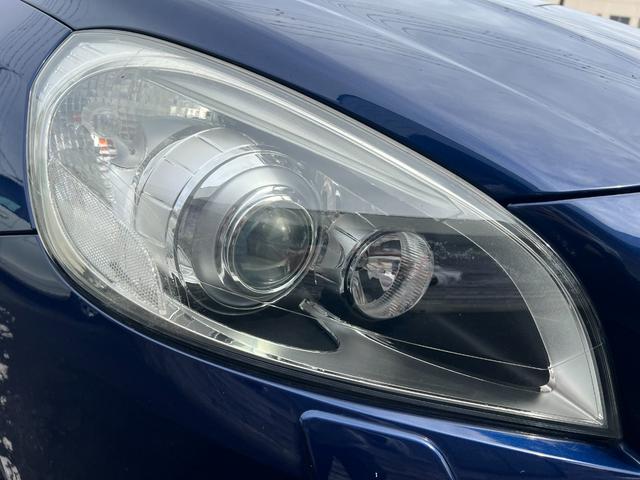 Ｖ６０ オーシャンレース・エディション　／特別限定車／サンル－フ／本革電動シ－ト＋ヒ－タ－／セ－フティ－ＰＫＧ／検：２年付／純ナビ／フルセグ／ＤＶＤ／Ｂｌｕｅｔｏｏｔｈ／純１７ＡＷ／ＥＴＣ／ＨＩＤ／デジタルミラ－／本革ステア／ＭＴモ－ド／（8枚目）