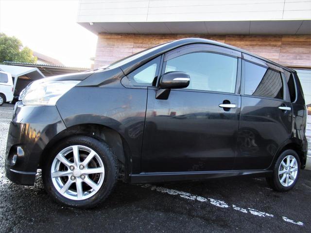 ムーヴ カスタム Xリミテッド /車検:2年付き/エアロ+リアスポ/社外ナビ/DVD/Bluetooth/純正14AW/HID/フォグ/革巻きステア/スマ-トキ-/ベンチシ-ト/AUTOエアコン/ドアバイザ-/PVガラス/Tチェ-ン(32枚目)