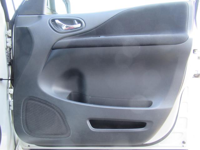 セレナ ハイウェイスター S-ハイブリッド /車検:2年付/純エアロ/フリップダウン/純8インチナビ/Bカメラ/フルセグ/DVD/Bluetooth/両電スライド/外18AW/ETC/革ステ/スマキ-/クルコン/バイザ-/PVガラス/Tチェ-ン(39枚目)