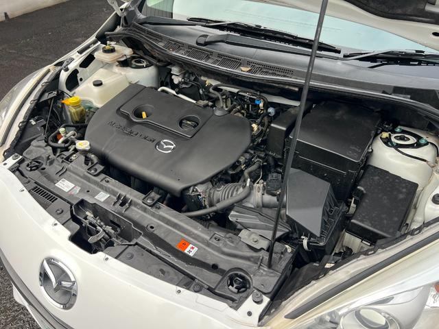 プレマシー ２０ＣＳ　／車検：２年付／社外ナビ／バックカメラ／フルセグ／ＤＶＤ視聴／Ｂｌｕｅｔｏｏｔｈ／左側電動スライドドア／ＥＴＣ／キ－レス／ＡＵＴＯエアコン／外装色：クリスタルホワイトパールマイカ／Ｔチェ－ン（30枚目）