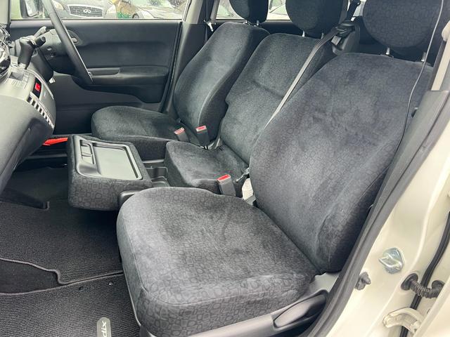 エディックス 20X /車検:2年付/走行:7.6万km/フロントベンチシート/社外ナビ/純正15インチAW/キーレス/AUTOエアコン/ドアバイザー/プライバシーガラス/Tチェーン/外装色:プレミアムホワイトパール(9枚目)