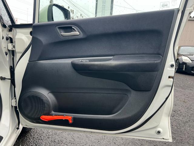 エディックス 20X /車検:2年付/走行:7.6万km/フロントベンチシート/社外ナビ/純正15インチAW/キーレス/AUTOエアコン/ドアバイザー/プライバシーガラス/Tチェーン/外装色:プレミアムホワイトパール(34枚目)