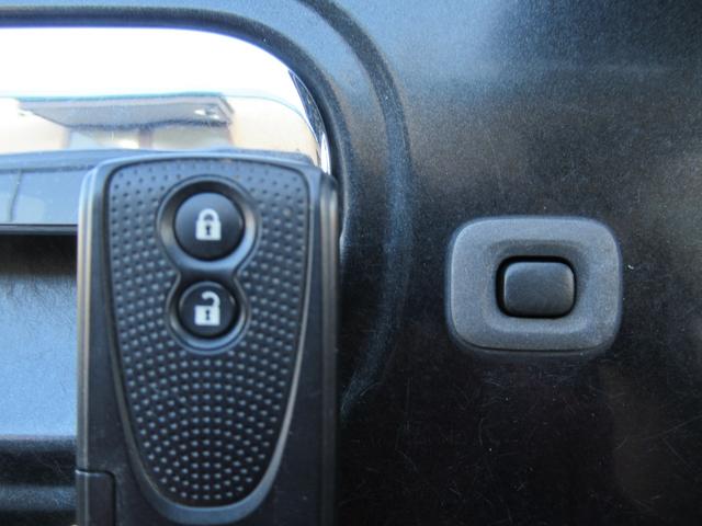 ムーヴコンテ カスタム RS /車検:2年付/後期型/ターボ/エアロ+リアスポイラ-/純正ナビ/ワンセグ/DVD/AUX接続/純正14インチAW/HID/フォグ/ETC/革ステ/スマキ-/AUTOエアコン/バイザ-/Tチェ-ン(24枚目)