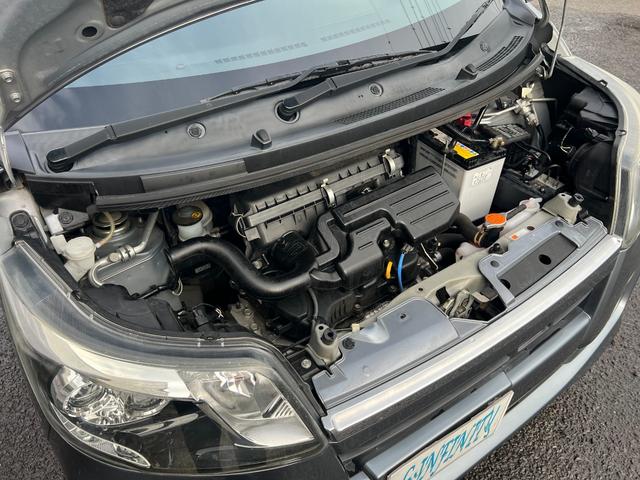 ムーヴ カスタム Xリミテッド SA /後期型/車検:2年付/衝突回避/純エアロ+リアスポ/純ナビ/Bカメラ/ワンセグ/USB&AUX/純14AW/LEDヘッドライト/フォグ/本革ステア/スマキ-/AUTOエアコン/バイザ-/Tチェ-ン(29枚目)