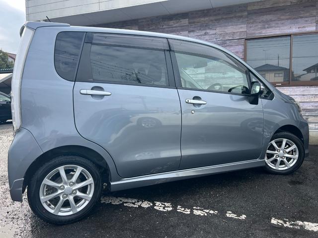 ムーヴ カスタム Xリミテッド SA /後期型/車検:2年付/衝突回避/純エアロ+リアスポ/純ナビ/Bカメラ/ワンセグ/USB&AUX/純14AW/LEDヘッドライト/フォグ/本革ステア/スマキ-/AUTOエアコン/バイザ-/Tチェ-ン(41枚目)