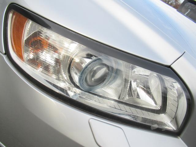 V50 2.0eアクティブプラス /後期型/車検:2年付/走行:4.3万km/本革電動+ヒ-タ-/純ナビ/フリップダウン/Bカメラ/フルセグ/ETC/HID/純17AW/革ステア/クルコン/MTモ-ド/キ-レス/Tチェ-ン(12枚目)