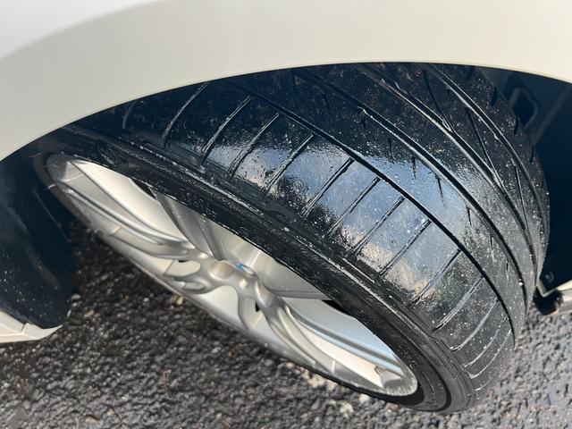 3シリーズ 320i Mスポーツパッケージ /後期型/サンル-フ/車検:2年付/走行:6.8万km/リップ&トランクスポイラ-/純ナビ/Bカメラ/フルセグ/DVD/専用18AW/ETC/HID/フォグ/革ステア/スマキ-/PVガラス/Tチェ-ン(16枚目)