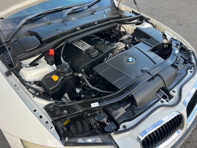 3シリーズ 320i Mスポーツパッケージ /後期型/サンル-フ/車検:2年付/走行:6.8万km/リップ&トランクスポイラ-/純ナビ/Bカメラ/フルセグ/DVD/専用18AW/ETC/HID/フォグ/革ステア/スマキ-/PVガラス/Tチェ-ン(30枚目)