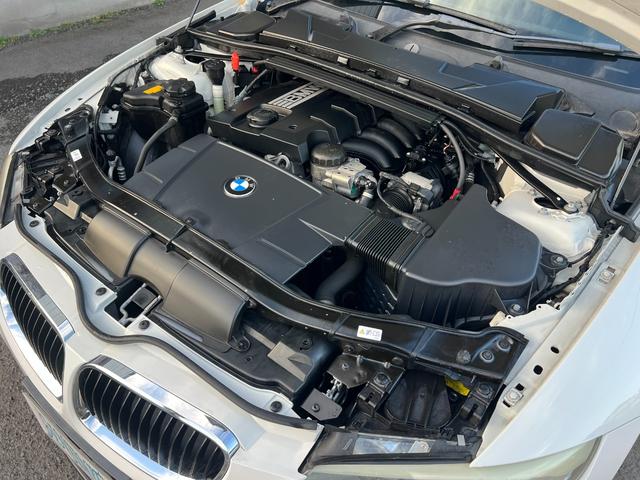 3シリーズ 320i Mスポーツパッケージ /後期型/サンル-フ/車検:2年付/走行:6.8万km/リップ&トランクスポイラ-/純ナビ/Bカメラ/フルセグ/DVD/専用18AW/ETC/HID/フォグ/革ステア/スマキ-/PVガラス/Tチェ-ン(32枚目)