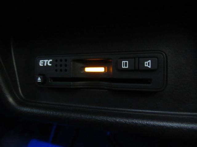 オデッセイ アブソルート・EX /エアロ+リアスポ/車検:2年付/衝突回避/純ナビ/Bカメラ/フリップダウン/フルセグ/DVD/Bluetooth/純18AW/両側電動スライド/LEDライト/ETC/本革ステア/クルコン/Tチェ-ン(31枚目)