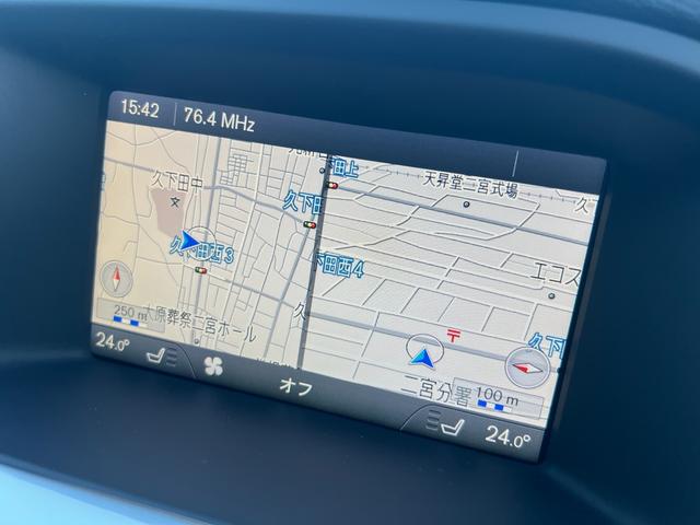 Ｖ６０ Ｔ４　ＳＥ　／後期型／車検：２年付／セ－フティ－ＰＫＧ／本革電動シ－ト＋ヒ－タ－／純ナビ／Ｂカメラ／フルセグ／ＤＶＤ／Ｂｌｕｅｔｏｏｔｈ／ＨＩＤ／ＥＴＣ／革ステア／スマキ－／純１７ＡＷ／ＡＵＴＯエアコン／Ｗミラ－（15枚目）