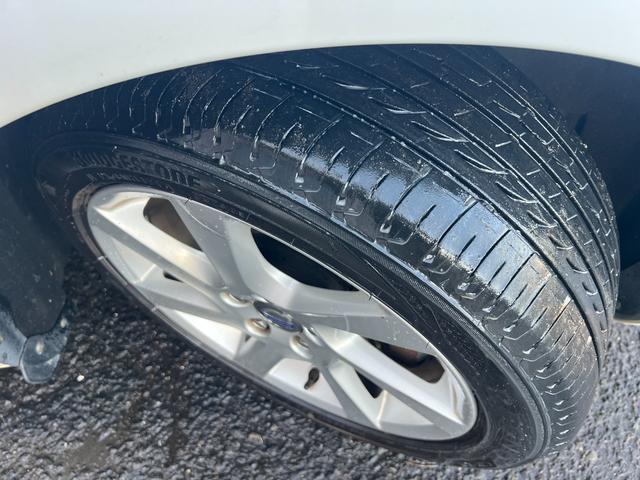 Ｖ６０ Ｔ４　ＳＥ　／後期型／車検：２年付／セ－フティ－ＰＫＧ／本革電動シ－ト＋ヒ－タ－／純ナビ／Ｂカメラ／フルセグ／ＤＶＤ／Ｂｌｕｅｔｏｏｔｈ／ＨＩＤ／ＥＴＣ／革ステア／スマキ－／純１７ＡＷ／ＡＵＴＯエアコン／Ｗミラ－（22枚目）