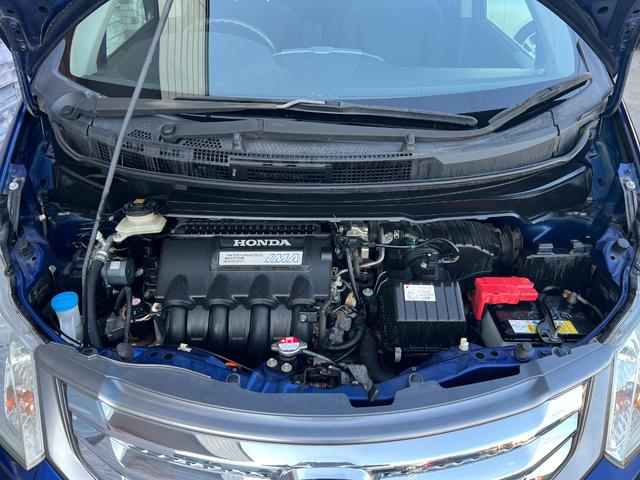 フリードハイブリッド ジャストセレクション　／検：２年付／走：４．３万ｋｍ／外ナビ／フリップダウン／Ｂカメラ／フルセグ／ＤＶＤ／Ｂｌｕｅｔｏｏｔｈ／左側電動スライド／ＨＩＤ／ＥＴＣ／スマキ－／クルコン／ＡＵＴＯエアコン／ドアバイザ－／Ｔチェ－ン（14枚目）