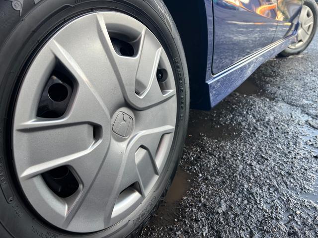 フリードハイブリッド ジャストセレクション　／検：２年付／走：４．３万ｋｍ／外ナビ／フリップダウン／Ｂカメラ／フルセグ／ＤＶＤ／Ｂｌｕｅｔｏｏｔｈ／左側電動スライド／ＨＩＤ／ＥＴＣ／スマキ－／クルコン／ＡＵＴＯエアコン／ドアバイザ－／Ｔチェ－ン（15枚目）