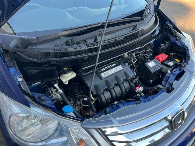 フリードハイブリッド ジャストセレクション　／検：２年付／走：４．３万ｋｍ／外ナビ／フリップダウン／Ｂカメラ／フルセグ／ＤＶＤ／Ｂｌｕｅｔｏｏｔｈ／左側電動スライド／ＨＩＤ／ＥＴＣ／スマキ－／クルコン／ＡＵＴＯエアコン／ドアバイザ－／Ｔチェ－ン（31枚目）