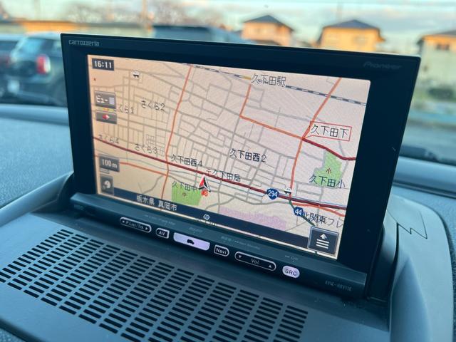 V50 2.0eアクティブプラス /後期型/本革電動シ-ト+ヒ-タ-/純正ナビ/バックカメラ/純正17AW/HID/フォグ/ETC/本革ステア/キ-レス/AUTOエアコン/MTモ-ド/クルコン/ル-フレ-ル/PVガラス/Tチェ-ン(15枚目)