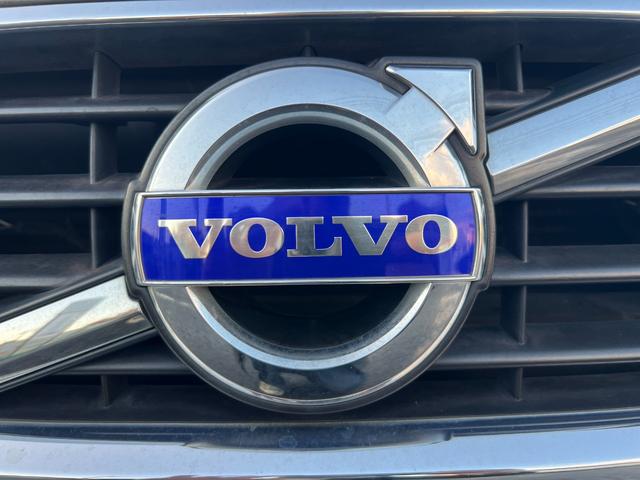 V50 2.0eアクティブプラス /後期型/本革電動シ-ト+ヒ-タ-/純正ナビ/バックカメラ/純正17AW/HID/フォグ/ETC/本革ステア/キ-レス/AUTOエアコン/MTモ-ド/クルコン/ル-フレ-ル/PVガラス/Tチェ-ン(39枚目)