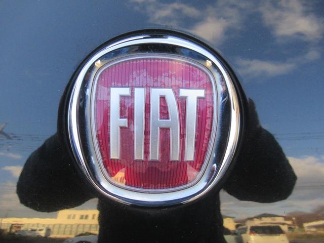 ５００ １．２　８Ｖ　ラウンジ　／車検：２年付き／走行距離：５．７万ｋｍ／ガラスサンルーフ／外ナビ／ワンセグ／純正１５インチＡＷ／外装色：クロスオーバーブラックメタリック／本革巻きステアリング／キ－レス／ＭＴモ－ド（22枚目）