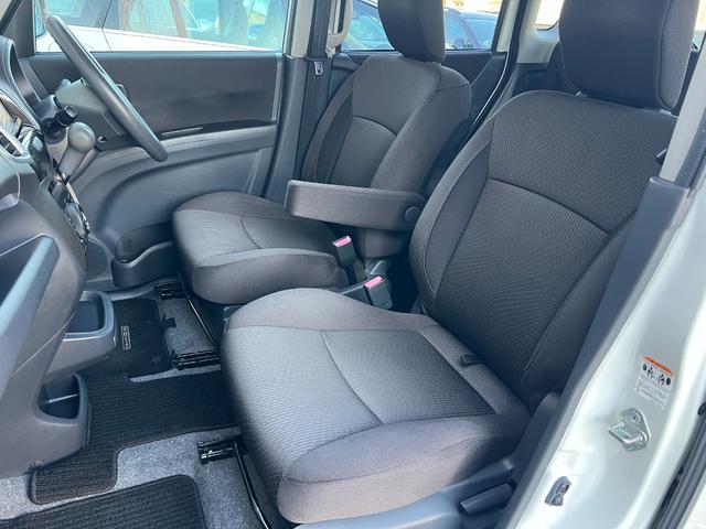 デリカＤ：２ Ｘ　／車検：２年付／社外ナビ／バックカメラ／フルセグ／ＤＶＤ視聴／左側電動スライドドア／純正１４ＡＷ／ＥＴＣ／スマ－トキ－／ＡＵＴＯエアコン／リアスポイラ－／ドアバイザ－／ＰＶガラス／Ｔチェ－ン（9枚目）