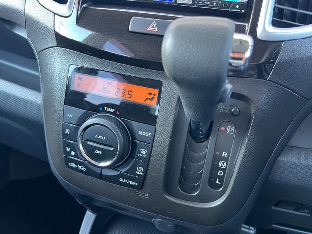 デリカＤ：２ Ｘ　／車検：２年付／社外ナビ／バックカメラ／フルセグ／ＤＶＤ視聴／左側電動スライドドア／純正１４ＡＷ／ＥＴＣ／スマ－トキ－／ＡＵＴＯエアコン／リアスポイラ－／ドアバイザ－／ＰＶガラス／Ｔチェ－ン（18枚目）