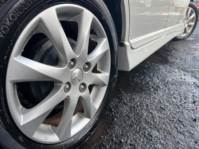 デリカＤ：２ Ｘ　／車検：２年付／社外ナビ／バックカメラ／フルセグ／ＤＶＤ視聴／左側電動スライドドア／純正１４ＡＷ／ＥＴＣ／スマ－トキ－／ＡＵＴＯエアコン／リアスポイラ－／ドアバイザ－／ＰＶガラス／Ｔチェ－ン（21枚目）