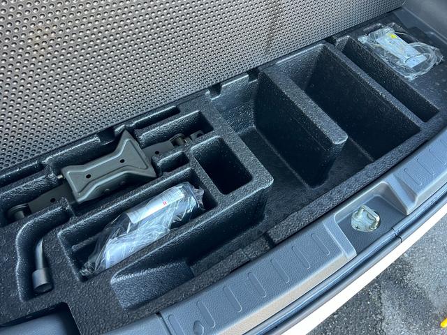 デリカＤ：２ Ｘ　／車検：２年付／社外ナビ／バックカメラ／フルセグ／ＤＶＤ視聴／左側電動スライドドア／純正１４ＡＷ／ＥＴＣ／スマ－トキ－／ＡＵＴＯエアコン／リアスポイラ－／ドアバイザ－／ＰＶガラス／Ｔチェ－ン（36枚目）