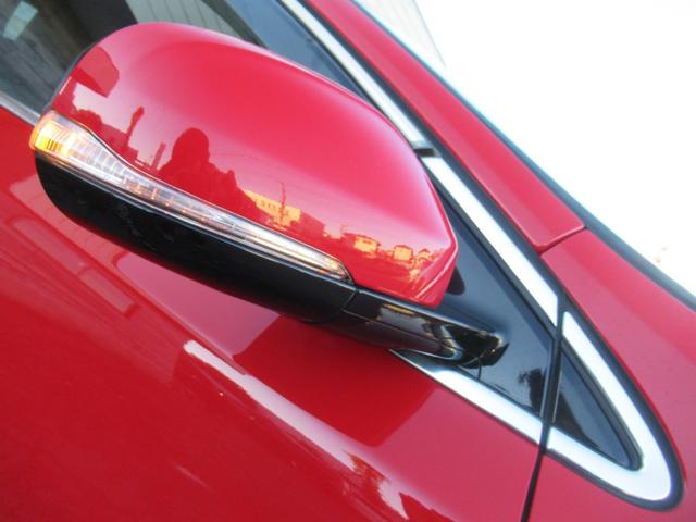 V40 T4 SE /検:2年付/走:4.9万km/セ-フティ-PKG/本革電動シ-ト+ヒ-タ-/純ナビ/Bカメラ/フルセグ/DVD/Bluetooth/純17AW/HID/ETC/革ステア/MTモ-ド/バイザ-/(26枚目)