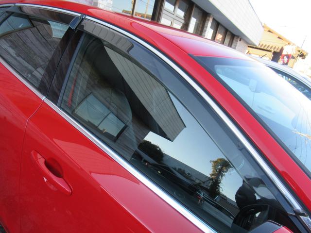 V40 T4 SE /検:2年付/走:4.9万km/セ-フティ-PKG/本革電動シ-ト+ヒ-タ-/純ナビ/Bカメラ/フルセグ/DVD/Bluetooth/純17AW/HID/ETC/革ステア/MTモ-ド/バイザ-/(28枚目)