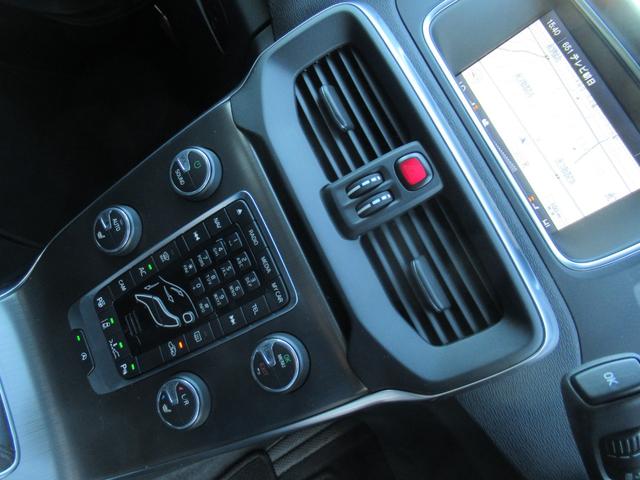 V40 T4 SE /検:2年付/走:4.9万km/セ-フティ-PKG/本革電動シ-ト+ヒ-タ-/純ナビ/Bカメラ/フルセグ/DVD/Bluetooth/純17AW/HID/ETC/革ステア/MTモ-ド/バイザ-/(33枚目)