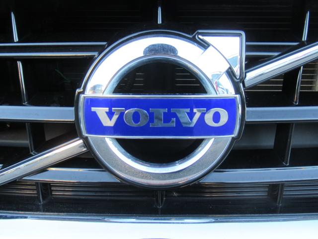 V40 T4 SE /検:2年付/走:4.9万km/セ-フティ-PKG/本革電動シ-ト+ヒ-タ-/純ナビ/Bカメラ/フルセグ/DVD/Bluetooth/純17AW/HID/ETC/革ステア/MTモ-ド/バイザ-/(42枚目)