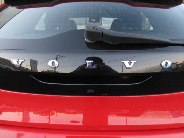 V40 T4 SE /検:2年付/走:4.9万km/セ-フティ-PKG/本革電動シ-ト+ヒ-タ-/純ナビ/Bカメラ/フルセグ/DVD/Bluetooth/純17AW/HID/ETC/革ステア/MTモ-ド/バイザ-/(43枚目)