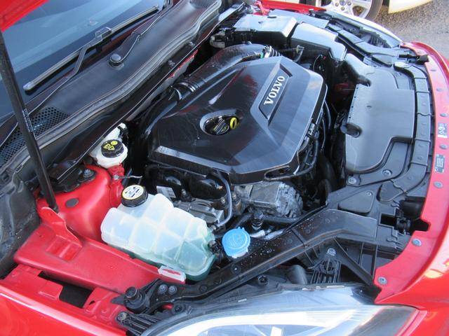 V40 T4 SE /検:2年付/走:4.9万km/セ-フティ-PKG/本革電動シ-ト+ヒ-タ-/純ナビ/Bカメラ/フルセグ/DVD/Bluetooth/純17AW/HID/ETC/革ステア/MTモ-ド/バイザ-/(46枚目)