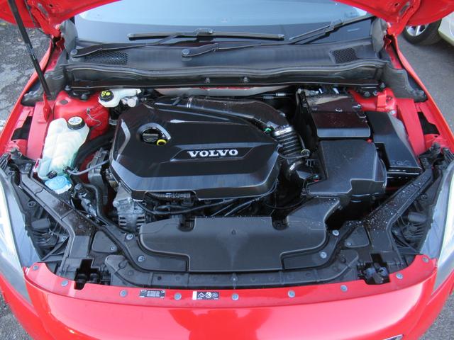 V40 T4 SE /検:2年付/走:4.9万km/セ-フティ-PKG/本革電動シ-ト+ヒ-タ-/純ナビ/Bカメラ/フルセグ/DVD/Bluetooth/純17AW/HID/ETC/革ステア/MTモ-ド/バイザ-/(47枚目)