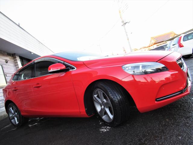 V40 T4 SE /検:2年付/走:4.9万km/セ-フティ-PKG/本革電動シ-ト+ヒ-タ-/純ナビ/Bカメラ/フルセグ/DVD/Bluetooth/純17AW/HID/ETC/革ステア/MTモ-ド/バイザ-/(49枚目)