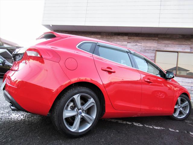 V40 T4 SE /検:2年付/走:4.9万km/セ-フティ-PKG/本革電動シ-ト+ヒ-タ-/純ナビ/Bカメラ/フルセグ/DVD/Bluetooth/純17AW/HID/ETC/革ステア/MTモ-ド/バイザ-/(58枚目)