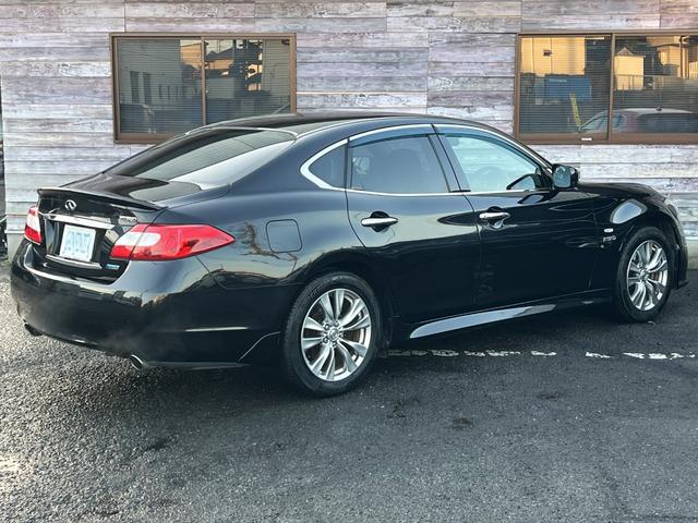 フーガハイブリッド ベースグレード　／車検：２年付／純エアロ／レ－ダ－クルコン／純ナビ／Ｂカメラ／フルセグ／ＤＶＤ／Ｂｌｕｅｔｏｏｔｈ／純１８ＡＷ／電動Ｈレザ－／ＨＩＤ／フォグ／ＥＴＣ／革ステ／スマキ－／バイザ－／ＰＶガラス／Ｔチェ－ン（10枚目）