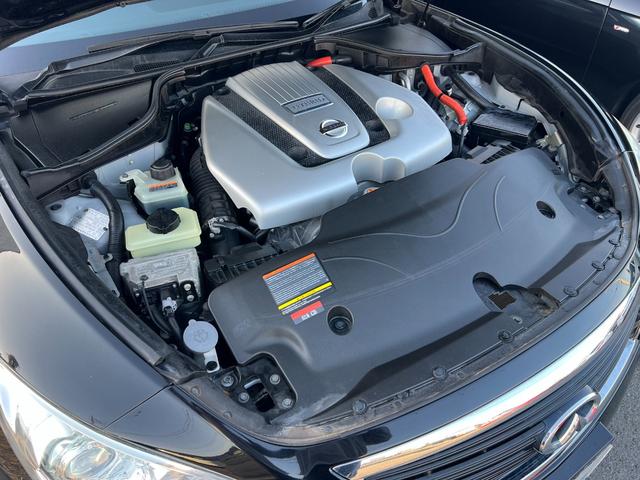 フーガハイブリッド ベースグレード　／車検：２年付／純エアロ／レ－ダ－クルコン／純ナビ／Ｂカメラ／フルセグ／ＤＶＤ／Ｂｌｕｅｔｏｏｔｈ／純１８ＡＷ／電動Ｈレザ－／ＨＩＤ／フォグ／ＥＴＣ／革ステ／スマキ－／バイザ－／ＰＶガラス／Ｔチェ－ン（34枚目）