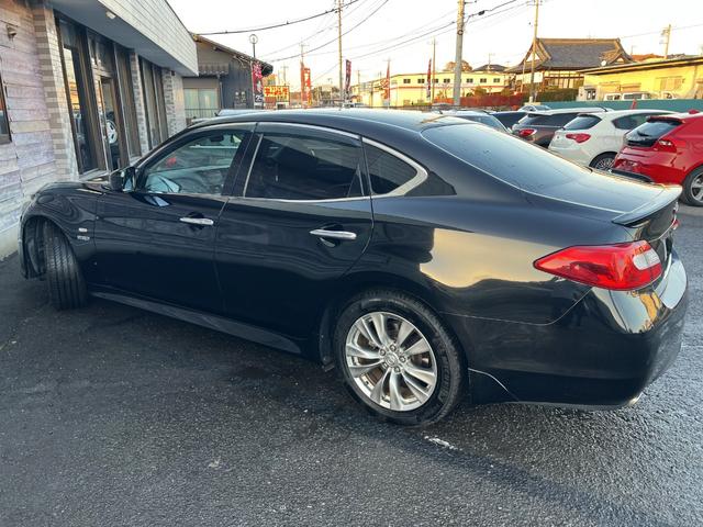 フーガハイブリッド ベースグレード　／車検：２年付／純エアロ／レ－ダ－クルコン／純ナビ／Ｂカメラ／フルセグ／ＤＶＤ／Ｂｌｕｅｔｏｏｔｈ／純１８ＡＷ／電動Ｈレザ－／ＨＩＤ／フォグ／ＥＴＣ／革ステ／スマキ－／バイザ－／ＰＶガラス／Ｔチェ－ン（43枚目）