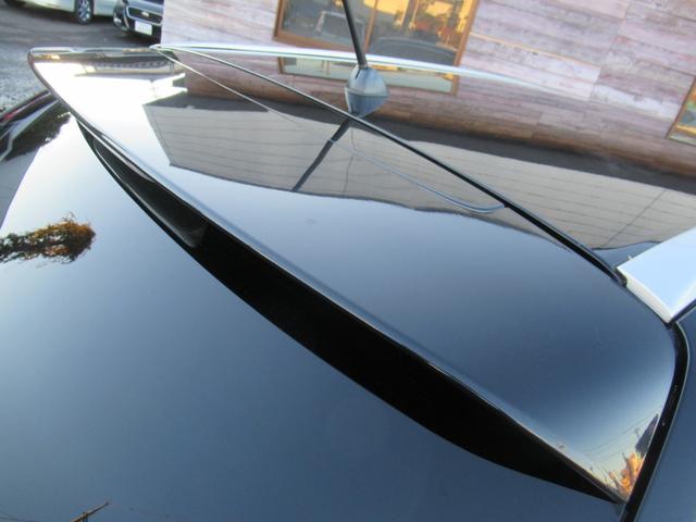 ルーフスポイラーを装備♪見た目がよりスポーティーになります♪