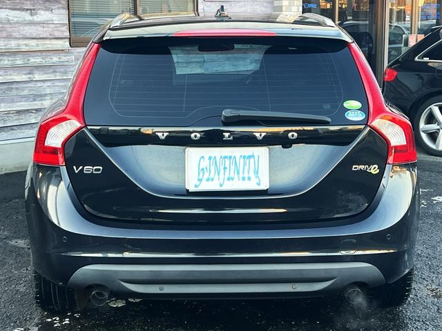 Ｖ６０ ドライブｅ　／走行：５．９万ｋｍ／タ－ボ／セ－フティ－ＰＫＧ／本革電動シ－ト＋ヒ－タ－／純ナビ／バックカメラ／フルセグ／ＤＶＤ／Ｂｌｕｅｔｏｏｔｈ／純１７ＡＷ／ＨＩＤ／ＥＴＣ／本革ステア／スマ－トキ－／（39枚目）