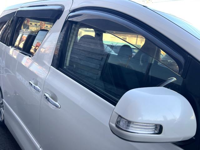 ヴェルファイア 2.4Z /車検:2年付/純ナビ/フリップダウン/バックカメラ/フルセグ/DVD/両側電動スライド/純18AW/HID/フォグ/ETC/ウッドコンビ革ステア/スマートキー/ドアバイザ-/PVガラス/Tチェ-ン(22枚目)